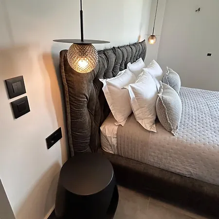 X Luxury Apartment *